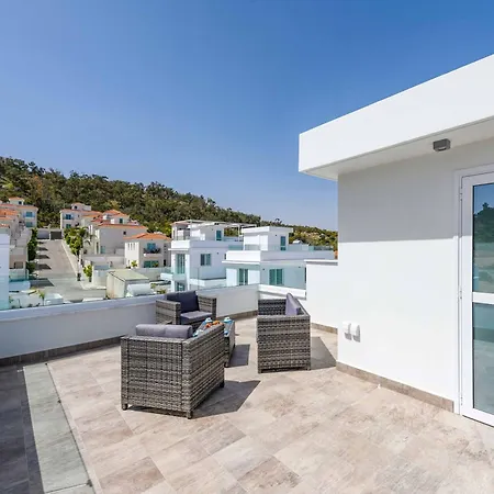 Villa Bay 14 Protarász